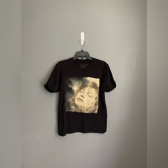 Taylor Swift Tops - Taylor Swift Fearless T-Shirt Womens Size Medium
